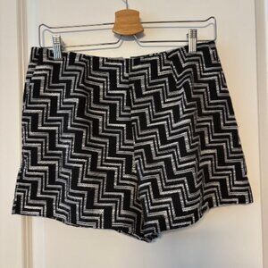 Forever 21 Contemporary Black and White Lined Shorts (Size M)